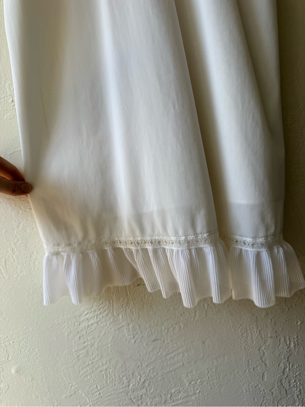 Women's Ivory Slip Dress / nightgown with Lace Trim - Picture 9 of 9